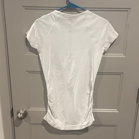 Athleta Women's Classic White Short Sleeve Tee - Picture 2 of 4
